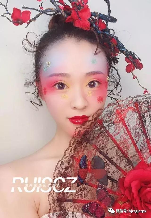 高段位水彩新娘，玩色達人的拿手好戲！